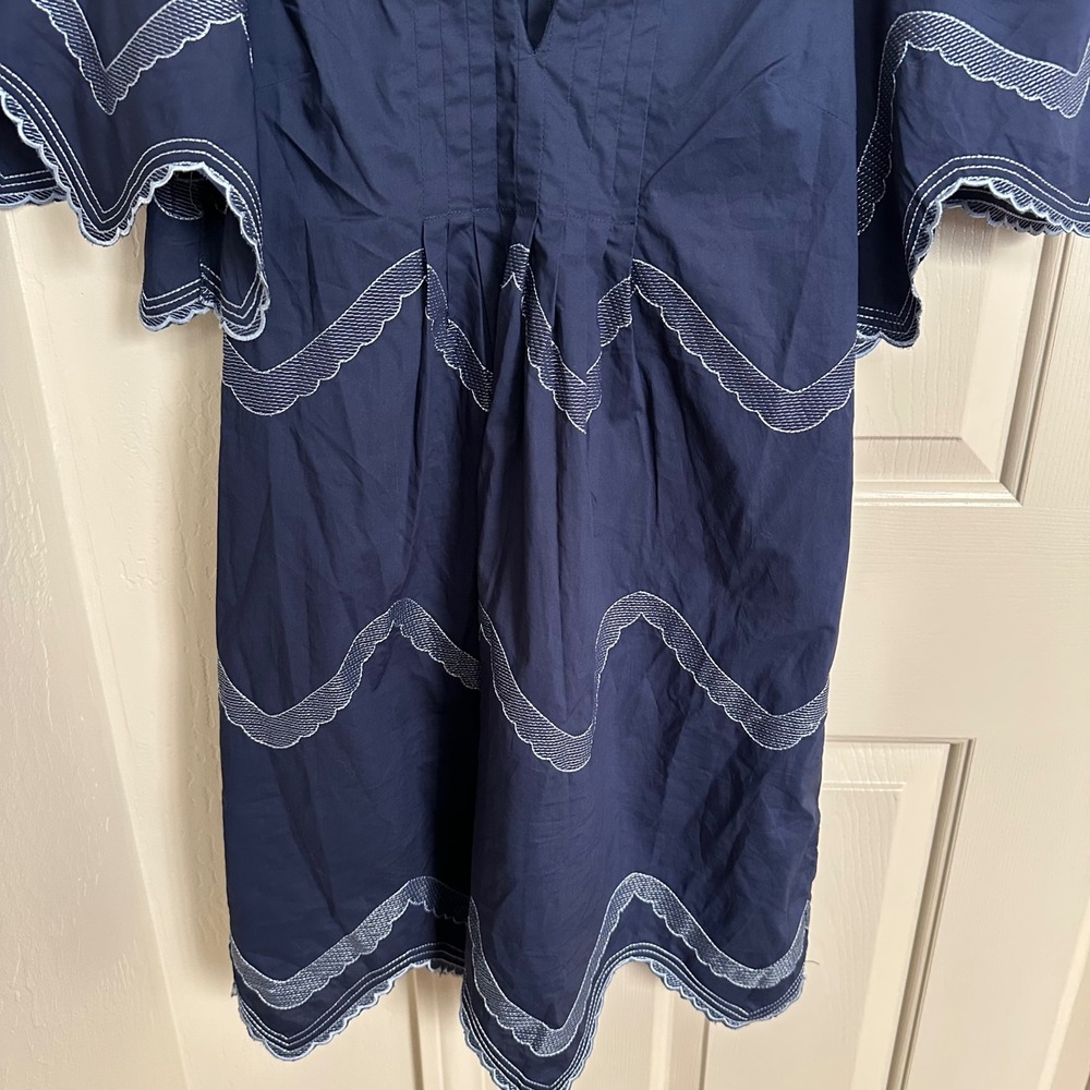 Hyacinth House Tuckernuck Navy Embroidered Weston Mini Dress XS Scalloped - Picture 4 of 9